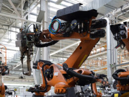 Descubra como a automação industrial está revolucionando o futuro das indústrias e aumentando a eficiência operacional