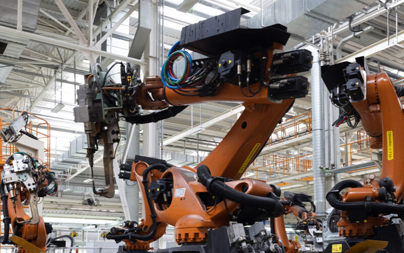 Descubra como a automação industrial está revolucionando o futuro das indústrias e aumentando a eficiência operacional