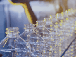 Descubra como os periféricos podem revolucionar a qualidade nas produções de plástico