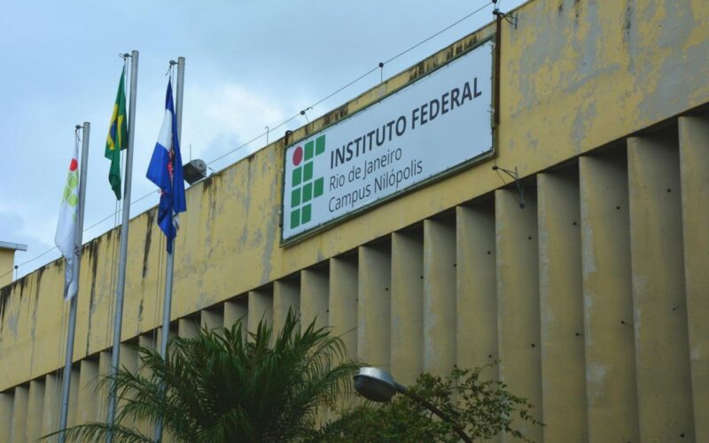 Nilópolis: moradores e alunos do IFRJ cobram mais segurança no bairro Frigorífico com abaixo-assinado.