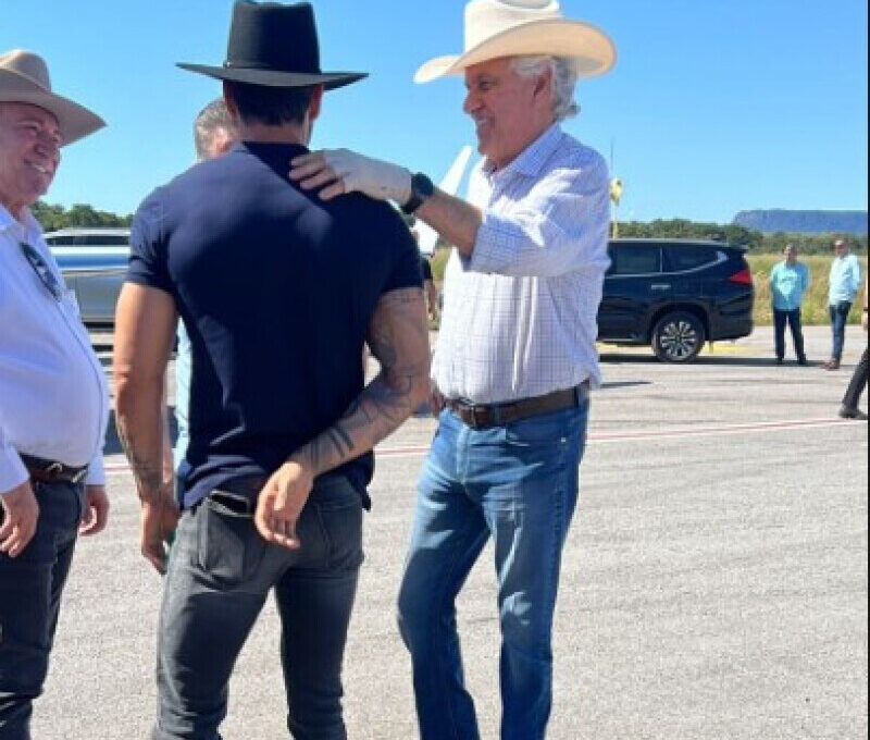 Gusttavo Lima e governadores se encontram em fazenda do Grupo JBJ em Cáceres