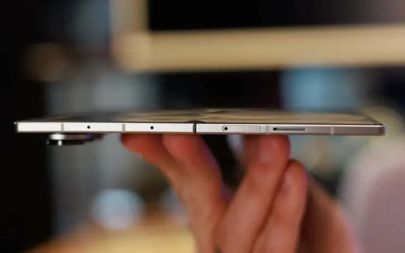 Galaxy Z Fold 8 pode ter corpo de plástico no lugar de titânio, indica rumor