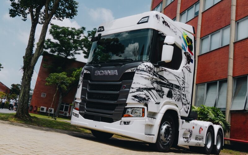 20 Anos de Brilhante Transportes: Veja a Surpresa que a Scania Preparou para Celebrar Esta Conquista!