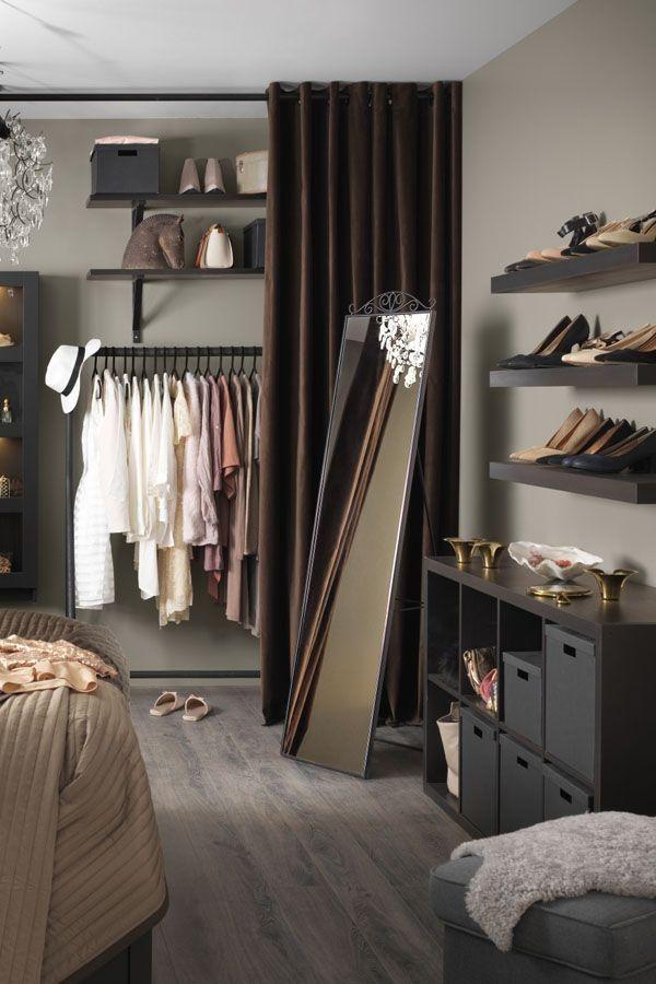 Armário guarda-roupa sem porta tipo closet com cortina