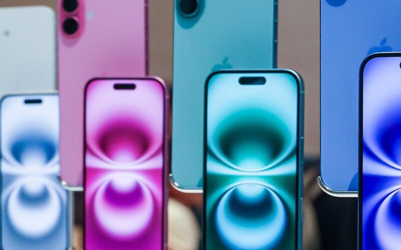 Apple dribla tarifas de Trump: como 5 aviões carregados de iPhones na Índia transformam o mercado!