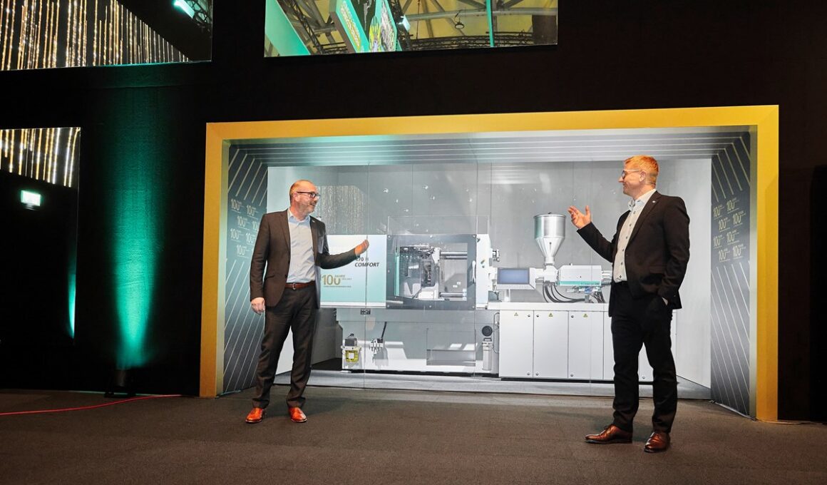 Arburg Celebra 100 Anos: Conheça a Máquina Revelada que Promete Revolucionar a Indústria!
