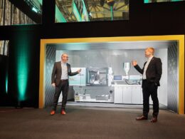 Arburg Celebra 100 Anos: Conheça a Máquina Revelada que Promete Revolucionar a Indústria!