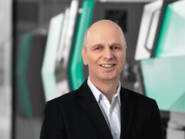 Arburg Revela Novo Diretor: O que Isso Significa para o Futuro da Indústria nos EUA?