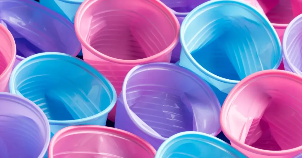 Perfil 2025 da ABIPLAST revela como a indústria do plástico no Brasil cresceu e impulsionou mais empregos, inovação tecnológica e investimentos em reciclagem e sustentabilidade
