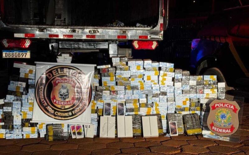 Polícia Federal apreende carga de celulares escondida em caminhão frigorífico na BR 163