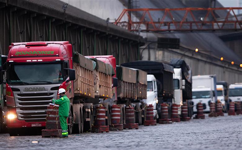 Como a Ampliação do Porto de Santos Pode Transformar o Futuro do Transporte Rodoviário de Cargas
