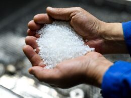 Preços das Resinas em Queda: O Que Isso Significa para o Futuro do Mercado e Seu Negócio?