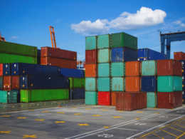 Como os Estoques Antecipados e Riscos Comerciais Impulsionaram as Exportações Chinesas em Dezembro