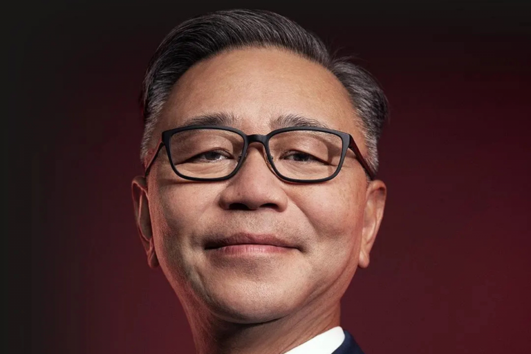 Como Walter Wang Revolucionou a Indústria de Tubos Plásticos e Transformou Desafios em Oportunidades de Sucesso