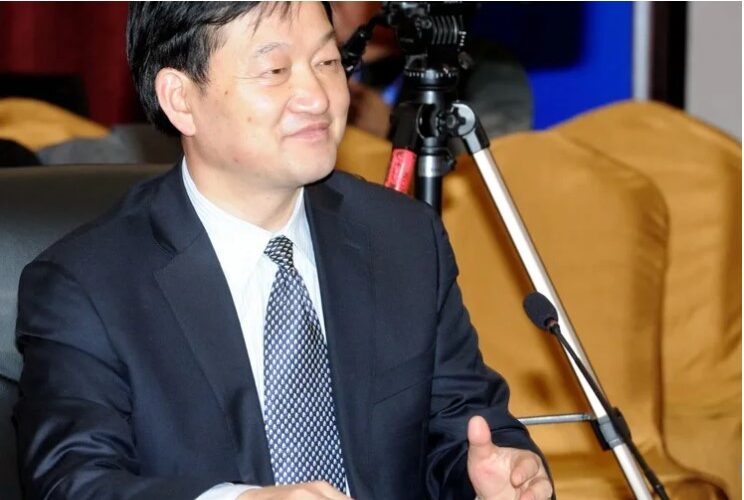 De a dor à fortuna: Como uma tragédia transformou um homem no magnata da suinocultura chinesa