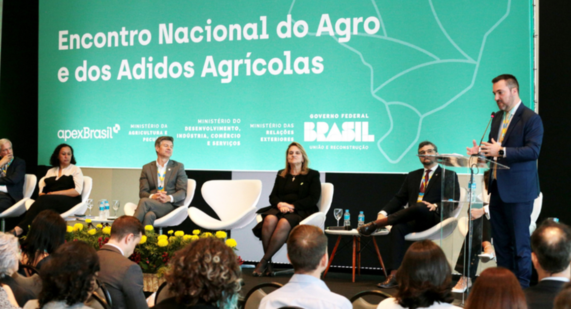 Descubra como o agro brasileiro conquista o mundo: insights do encontro de adidos agrícolas com Mapa e ApexBrasil