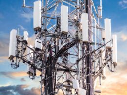 Desvendando os Segredos dos Materiais: Impacto na Performance das Antenas 5G que Você Nunca Imaginou!