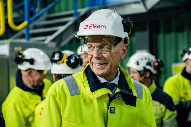 Elkem: Uma Jornada de Inovação e Sucesso que Transforma o Futuro! Celebre Conosco!