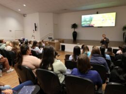 Empresárias rurais do PR visitam frigorífico da Aurora Coop em Chapecó (SC)