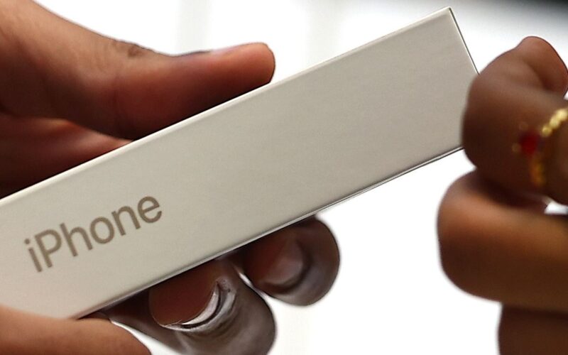 Escândalo à Vista: MP de Goiás Bloqueia Compra de iPhones Caríssimos para Vereadores! O Que Há por Trás Dessa Decisão?