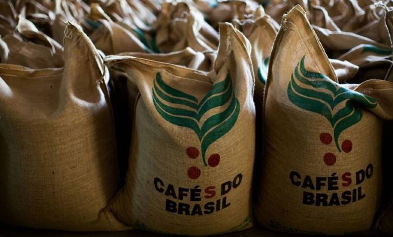 Explosão de Exportação: Café Brasileiro Brilha em 2024 com Preços Recordes e Surpresa no Mercado Chinês!