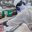 Frigorífico é parcialmente interditado no norte do RS por irregularidades trabalhistas.
