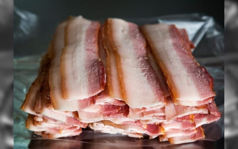 Frigorífico que você tem em casa já produziu bacon e linguiça nos EUA, diz relatório