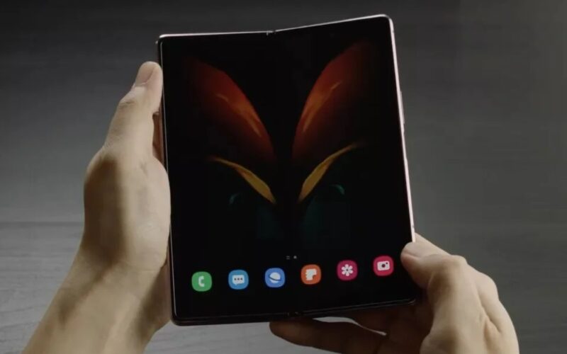 Galaxy Z Fold 2: O fim de uma era – Descubra por que a Samsung não atualizará mais seu dobrável de US$ 2.000
