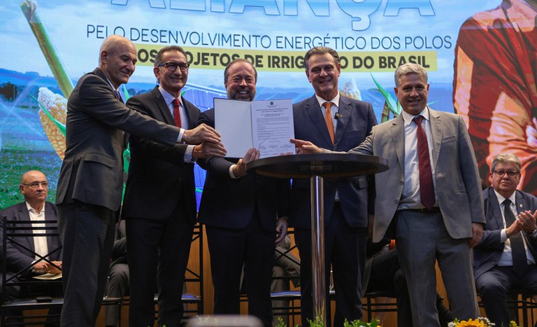 Irrigação e Energia: A Revolução Verde que Está Transformando Nossos Campos!