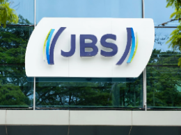 JBS Surpreende com Lucro de R$ 2,9 Bi: O Que Está por Trás do Sucesso com Aves e Suínos?