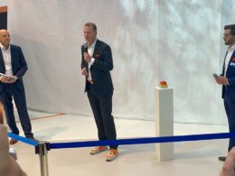 KraussMaffei em Nova Direção: O Que a Mudança de Liderança Revela para o Futuro da Indústria?