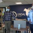 Lindal Revoluciona Indústria: Como Transformou Equipamentos em Escudos Faciais Sustentáveis na Luta contra o COVID-19