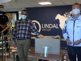 Lindal Revoluciona Indústria: Como Transformou Equipamentos em Escudos Faciais Sustentáveis na Luta contra o COVID-19