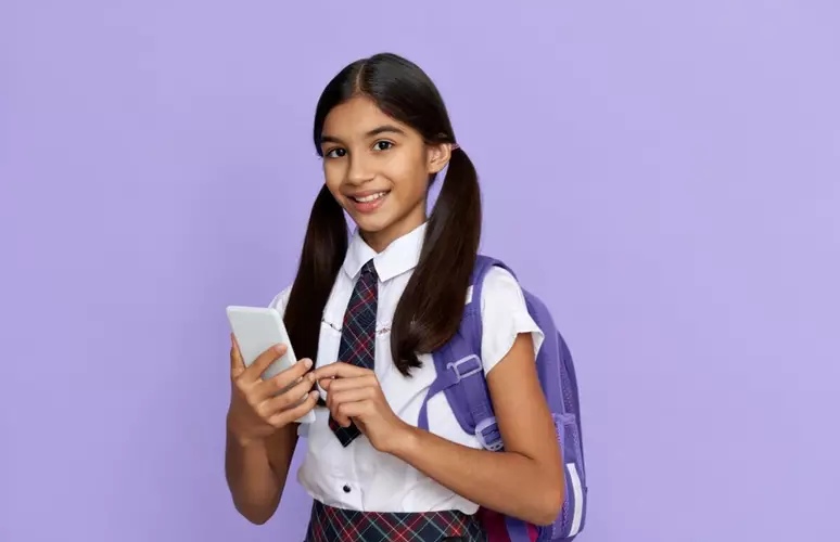 Celulares nas Escolas: Novas Leis em 2025 e Impactos para Gestores