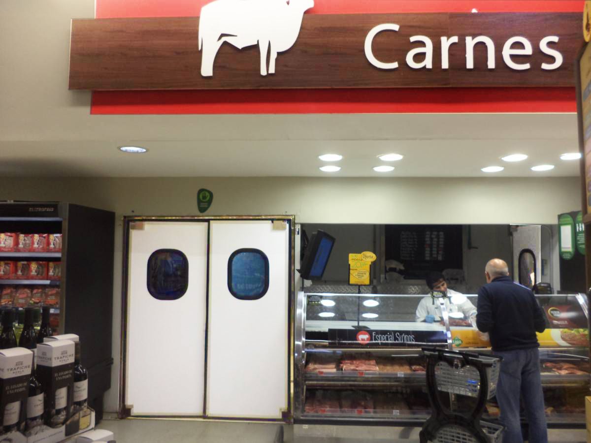Porta Supermercado Pão de Açúcar – Porta vai e vem ABS – Macam Brasil