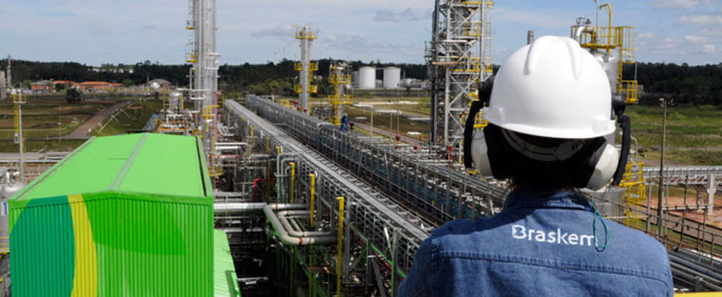 Preocupação da indústria do plástico com a compra de petroquímica