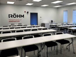 Revolução em Acrílicos: Como o Novo Centro de Inovação da Roehm Está Transformando o Mercado!