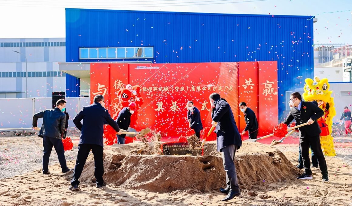 Revolução na Indústria: A Expansão Surpreendente da Produção de Máquinas de Injeção na China pela Sumitomo (SHI) Demag!