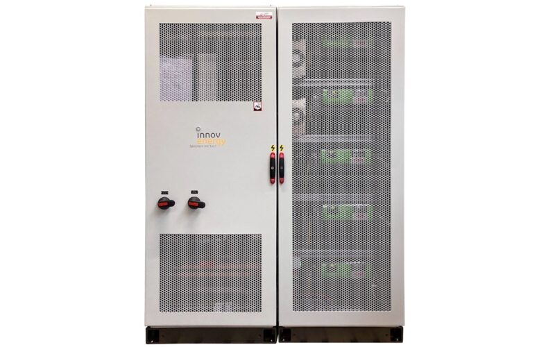 Revolução na Injeção: Wittmann Une Forças para Moldagem Energizada com Tecnologia de Bateria!