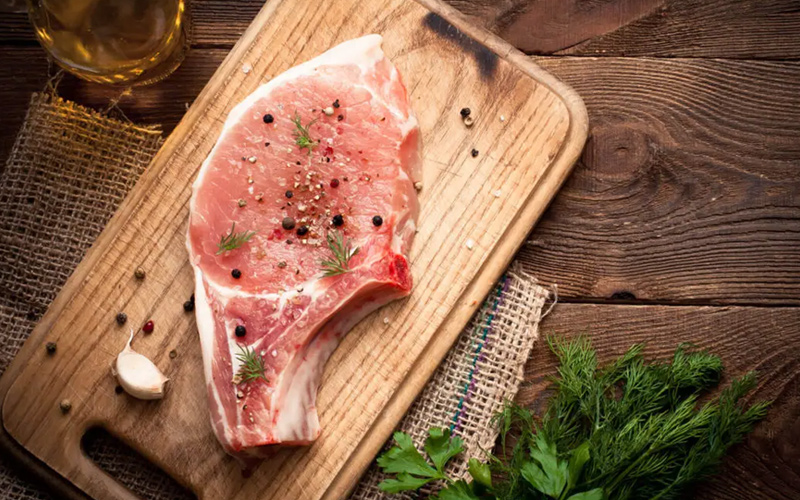 Revolução na Prateleira: Carne Suína Domina o Varejo Britânico em 2023 – Veja Por Que Você Deve Experimentar!