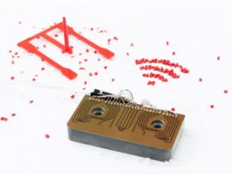 Revolução nos Sensores: Como Filmes Finos Transformam Superfícies de Cavidades em Tecnologia Inteligente!