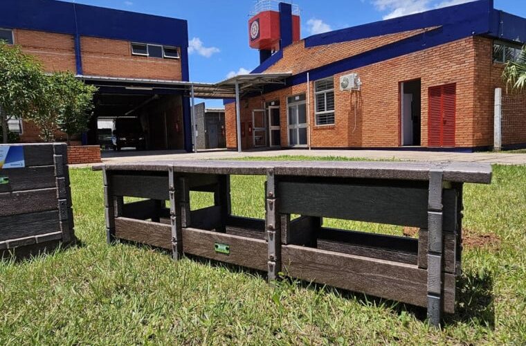 Revolução Verde: Como o Plástico Reciclado Ganha Vida em Mobiliário e Embalagens Inovadoras