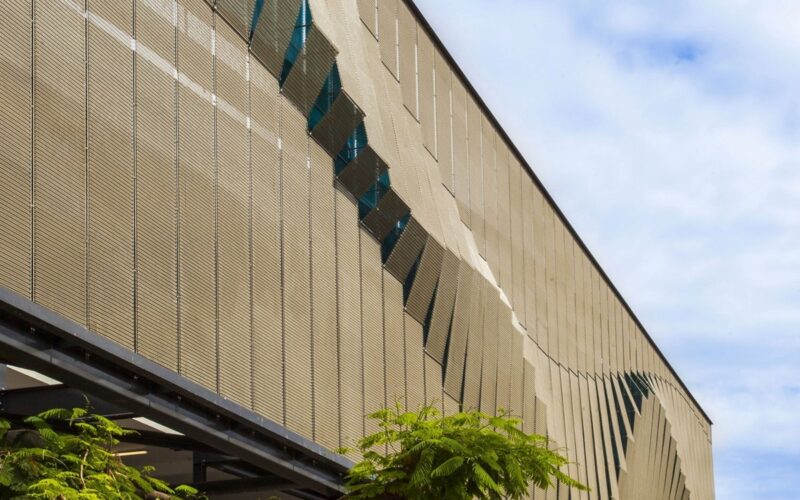 Revolução Verde na Arquitetura: O Poder do Mesh Bioatribuído da Covestro que Transforma Espaços!