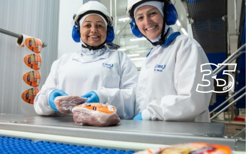 Seara impõe carga de trabalho 435% acima do limite em frigorífico, revela denúncia de trabalhadores.