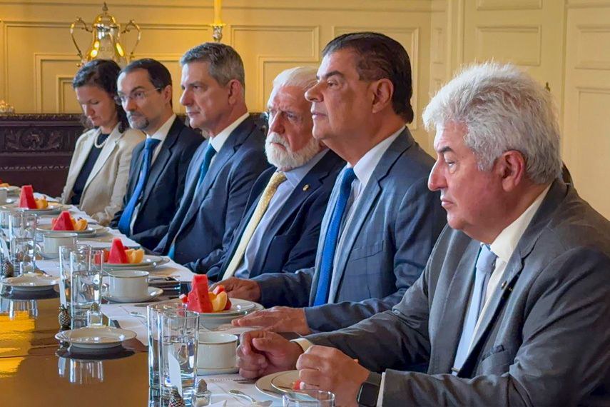 Senado Brasileiro em Washington: A Batalha dos Diálogos para Blindar o Comércio das Tarifas Americanas!