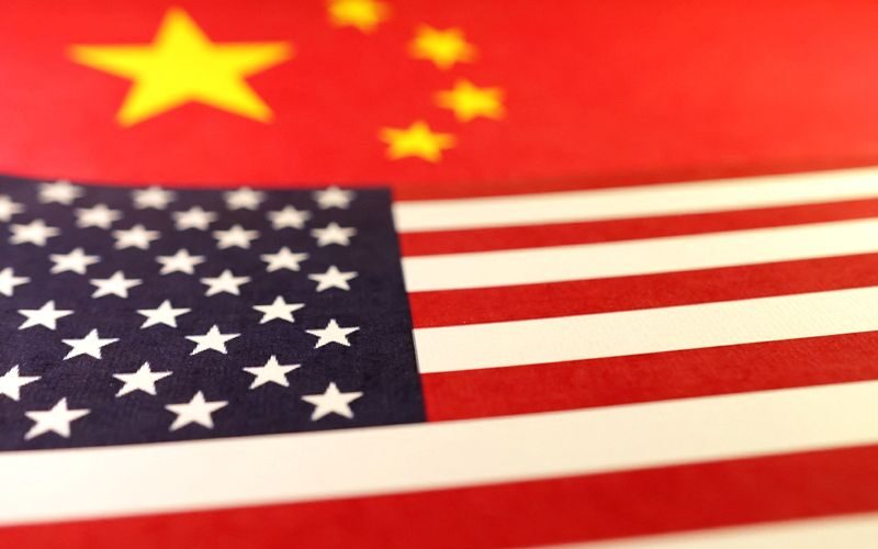Tarifas dos EUA sobre a China: Como a Liga de Juros no Brasil Pode Impactar Seu Bolso!