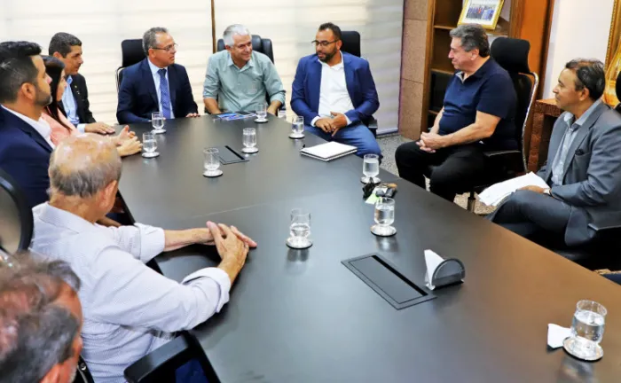 Tocantins busca viabilizar frigorífico em Paranã para impulsionar economia local.