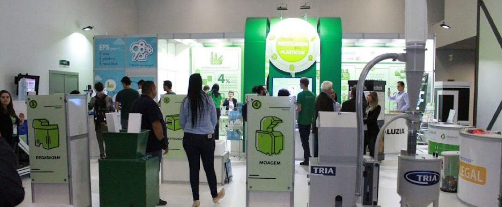 Transformação de embalagens em novos produtos: Descubra o Espaço Recicla Plástico