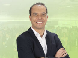 Transformação Digital na Indústria: Aprenda com Rodrigo Oliveira como a Plástico Virtual Revoluciona o Setor!