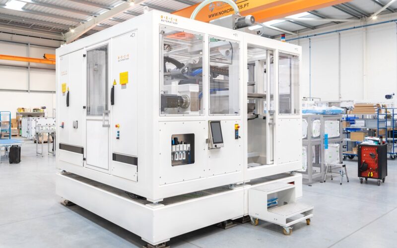 Transforme Seu Processo: Os Segredos do In-Mold Labeling para Resultados Impecáveis!